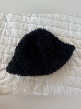 NINE WEST Y2K Black fuzzy bucket hat outdoor casual